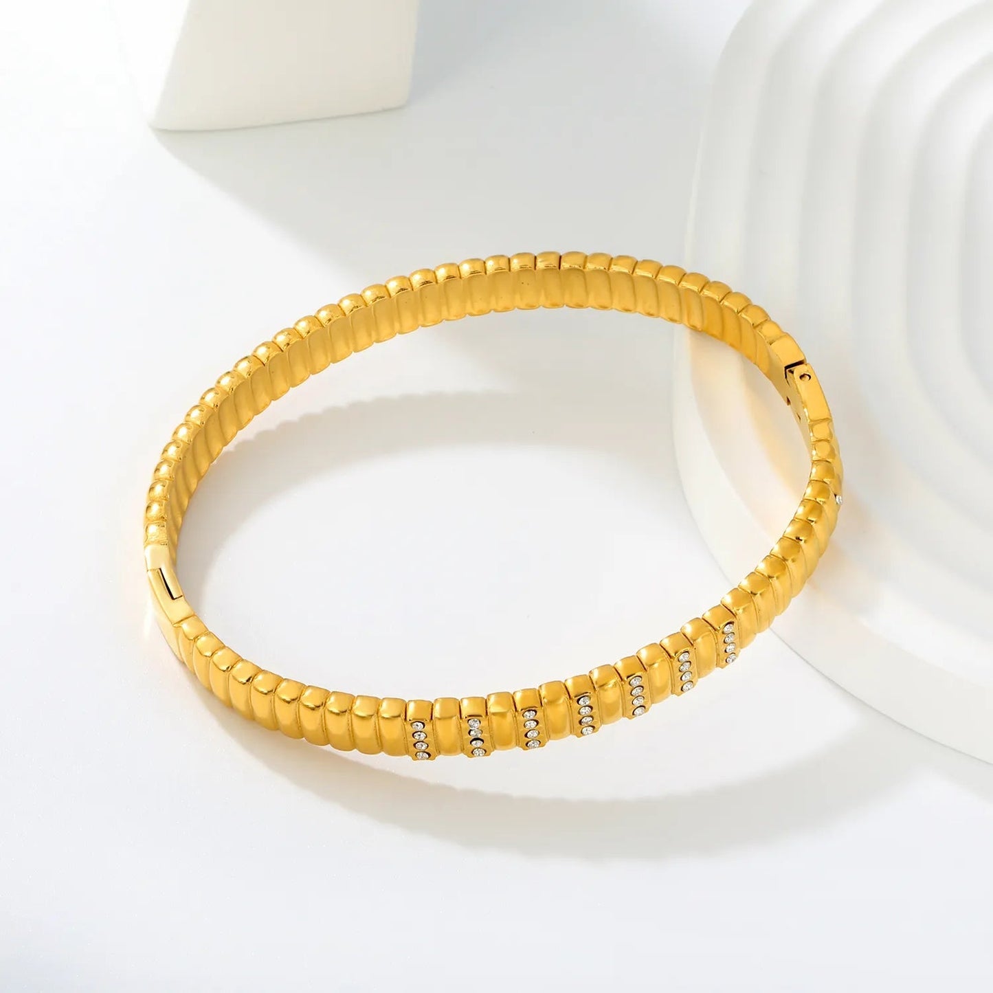 Bulk 60x50mm inner diameter 6.5mm width vertical ribbed CZ bangle 304L