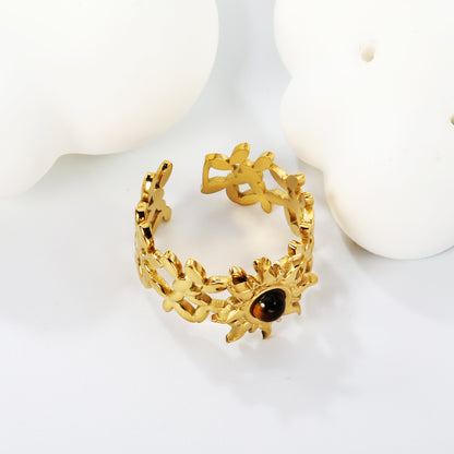 vintage-jewelry-gift-styling