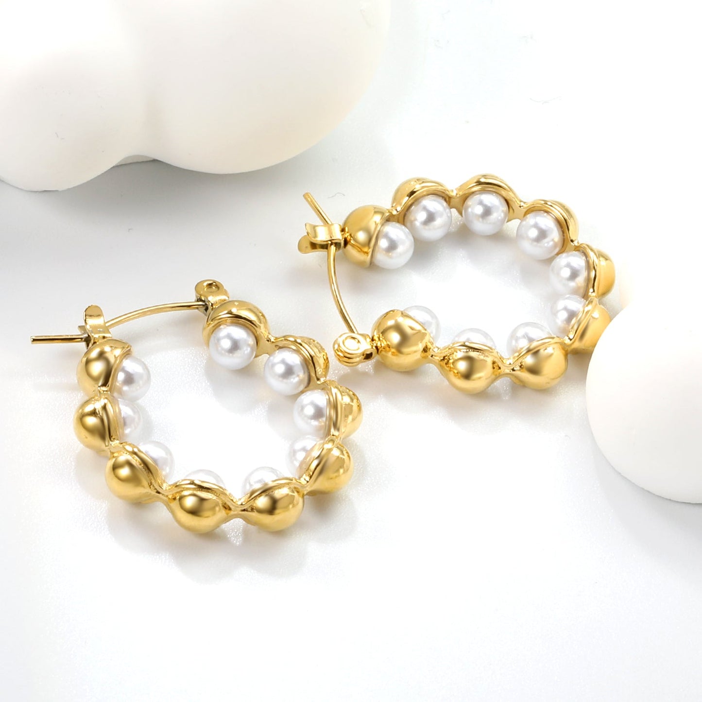 Premium anti-allergy waterproof scalloped ribbon pearl hoops 0 MOQ